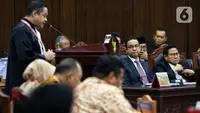 Pasangan Calon Presiden-Calon Wakil Presiden nomor urut 1 Anies Baswedan-Muhaimin Iskandar saat mengikuti sidang perdana perselisihan hasil pemilihan umum (PHPU) 2024 di Mahkamah Konstitusi, Jakarta, Rabu (27/3/2024). (Liputan6.com/Angga Yuniar)