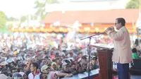 Capres nomor urut 02, Prabowo Subianto Saat Berkampanye di lapangan Mandala, Kabupaten Merauke, Papua. (Foto: Merdeka.com)