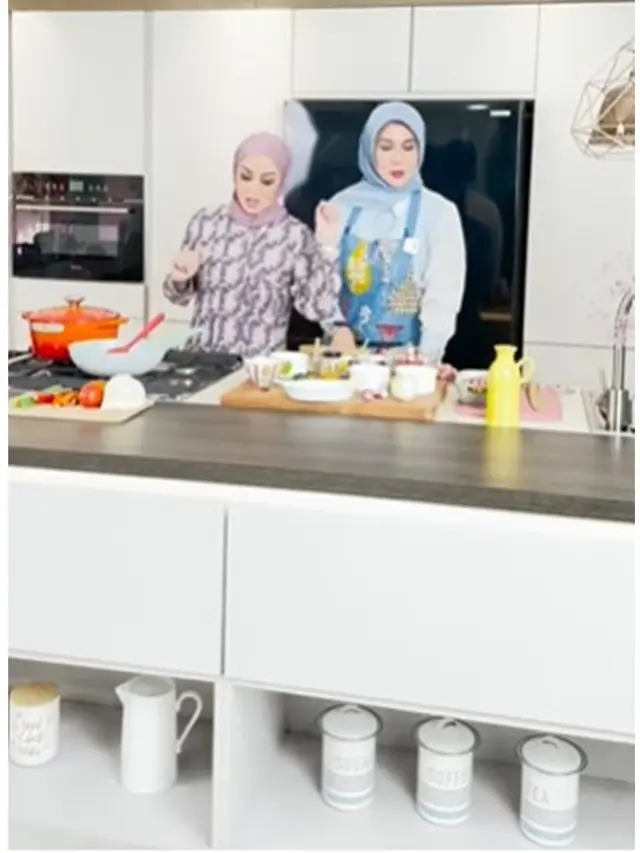 6 Potret Dapur Marini Zumarnis, Mewah dan Instagramable dengan Sentuhan Elegan