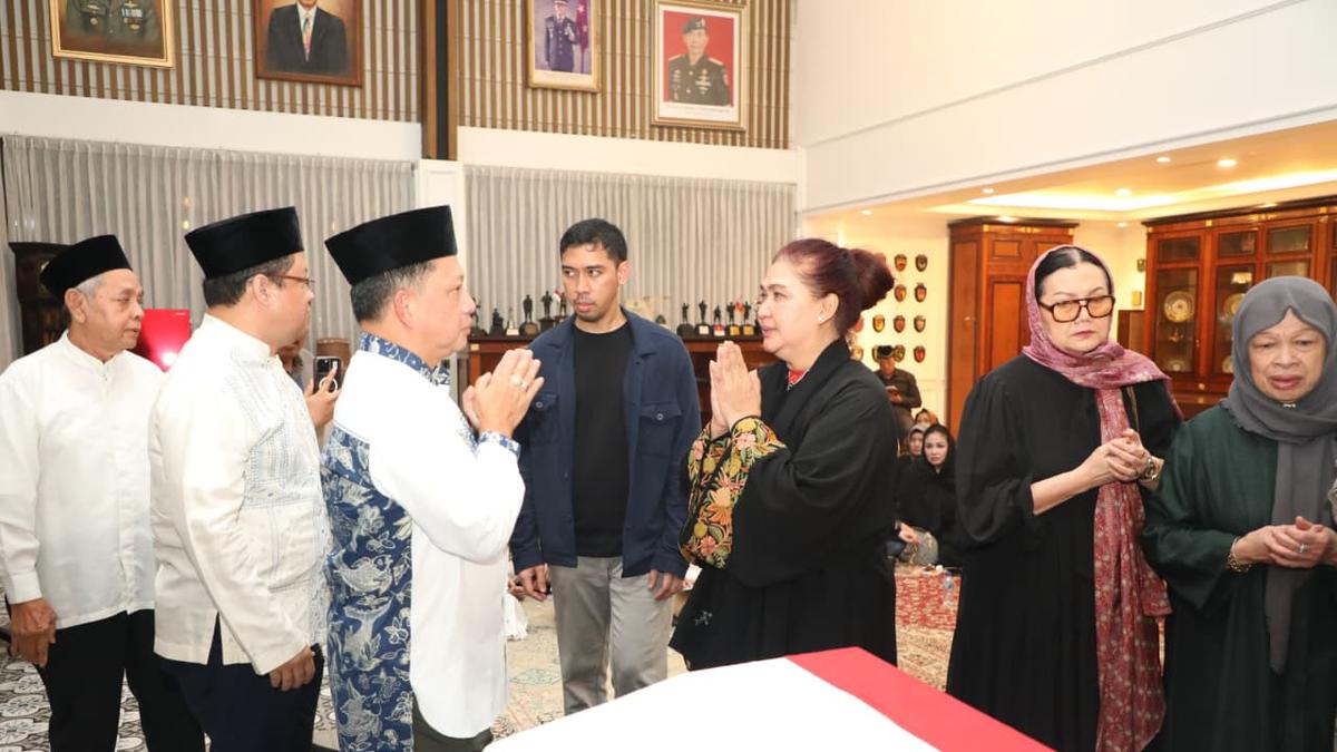 Mendagri Tito Sampaikan Duka Mendalam Wafatnya Ryamizard Ryacudu