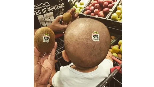6 Kelakuan Lucu Orang Tua Pada Anak Ini Bikin Ketawa