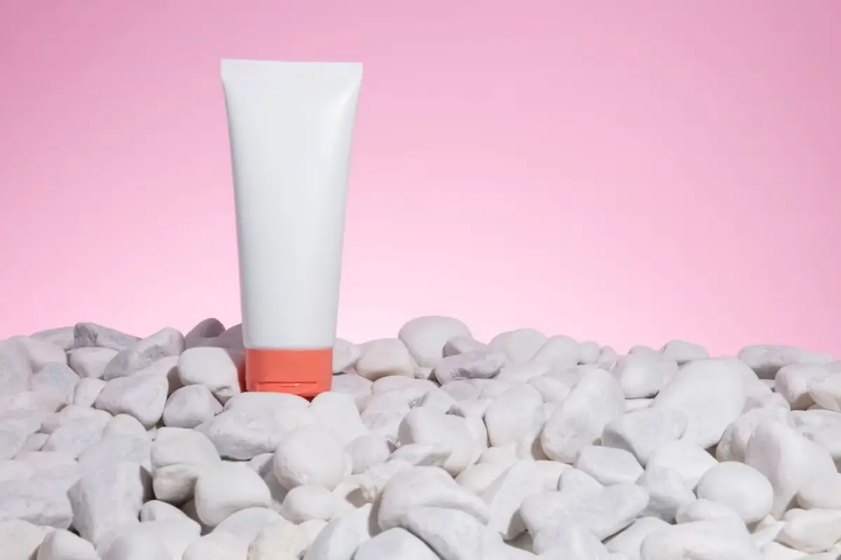 Ilustrasi Kemasan Sunscreen