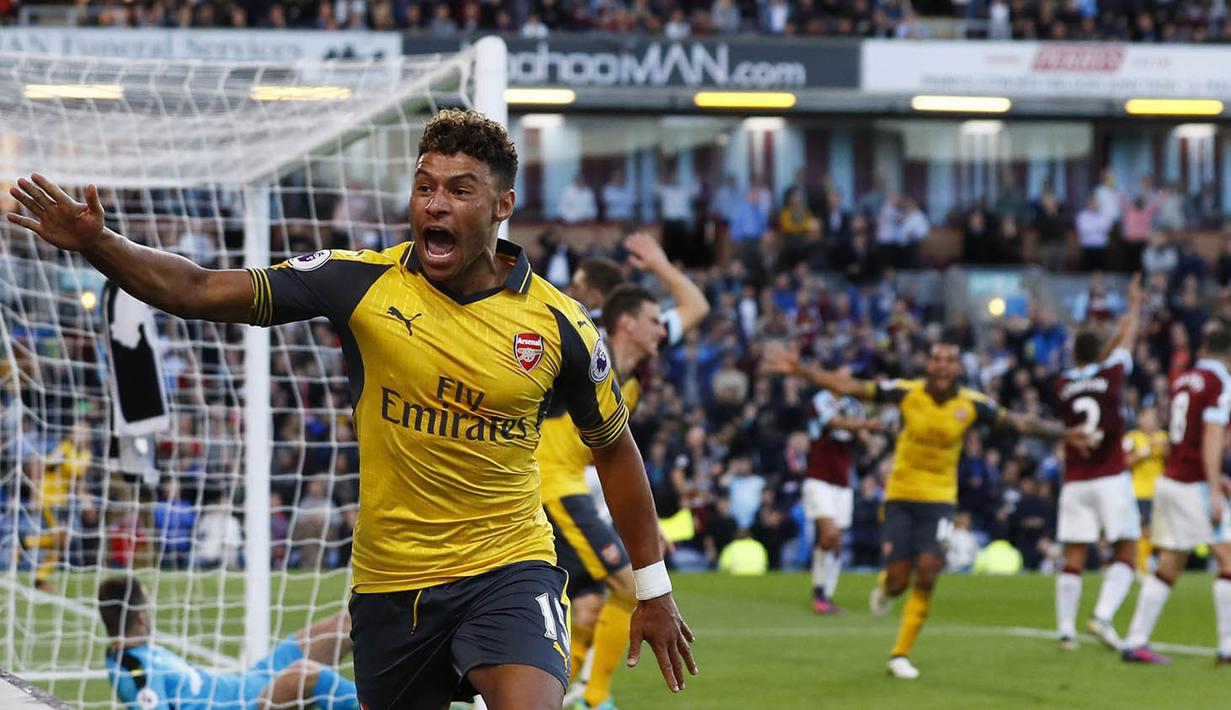 Senada dengan Liverpool, Arsenal juga berhasil tampil memukau dengan kembali meraih kemenangan. The Gunners menang 1-0 atas tim promosi, Burnley yang membawa mereka naik ke posisi tiga klasemen sementara. (Reuters/Jason Cairnduff)