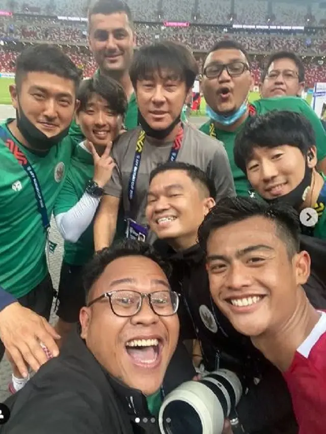 6 Momen Kedekatan Jeje dan STY, Profesional Jadi Penerjemah Pelatih