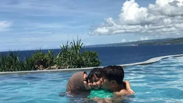 6 Momen Liburan Lesty Kejora dan Rizky Billar di Sumba, Makin Lengket