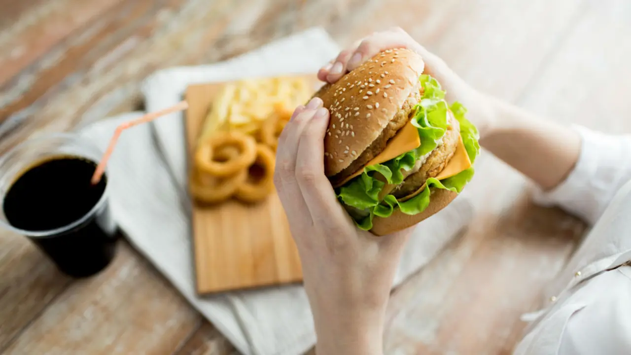 Tanpa Sadar, Restoran Fast Food Ini Jadi Langganan Saat Bingung Mau Makan Apa