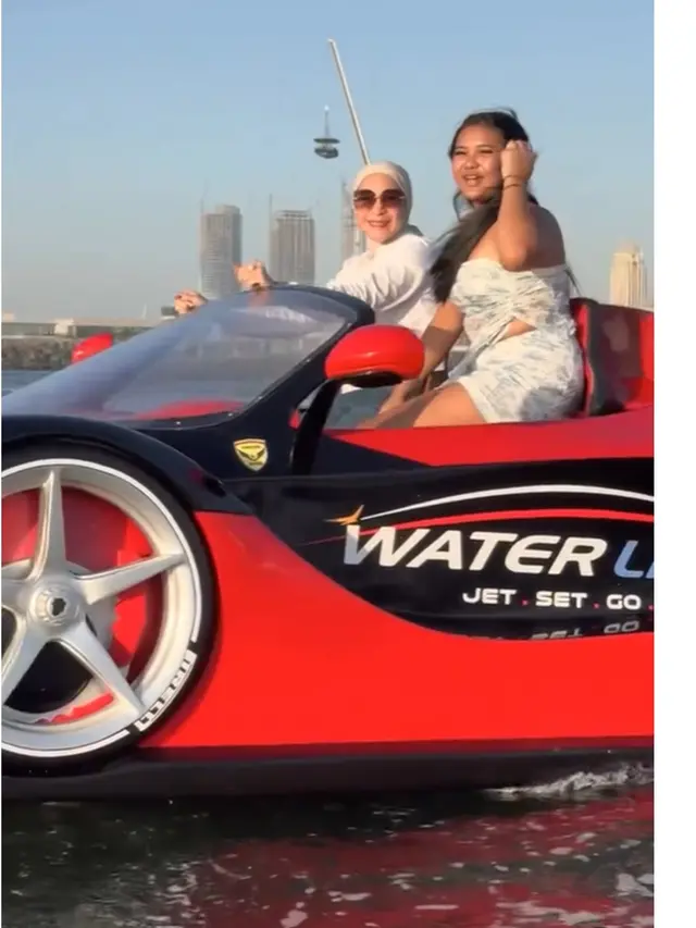 6 Potret Erin Taulany Liburan Mewah di Dubai Bareng Arlova, Seru Naik Jet Car