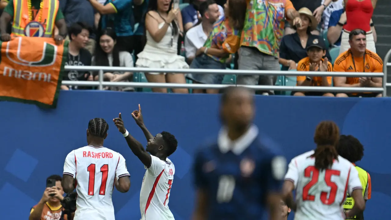 Selebrasi Bukayo Saka saat Inggris mengalahkan Prancis di perebutan juara 3 Piala Dunia 2026