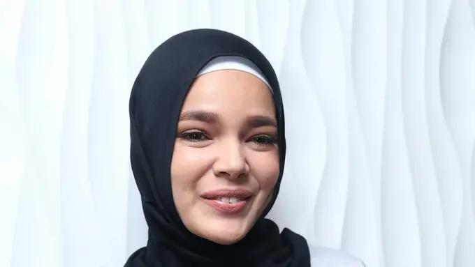 [Bintang] Dewi Sandra