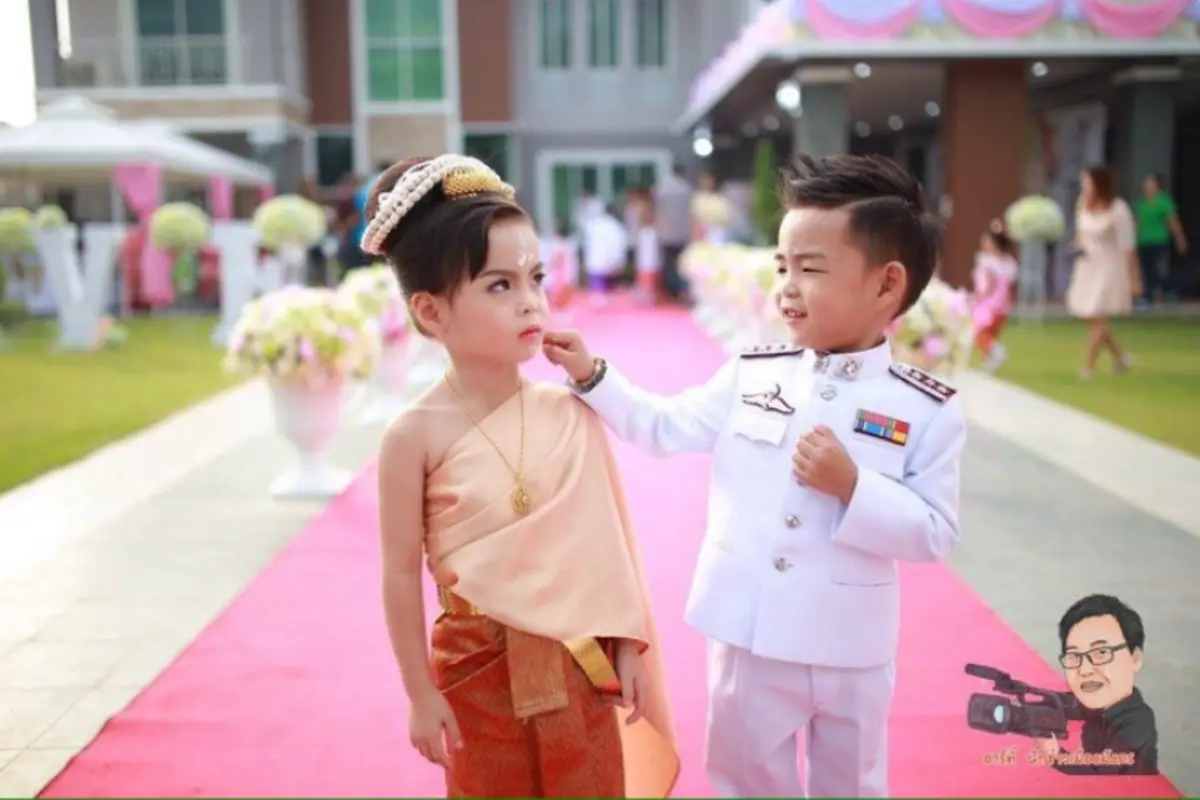 Tangkal Nasib Buruk, Anak Kembar di Thailand Ini Dinikahkan