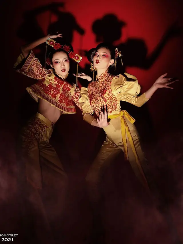 Gaya Pemotretan Patricia Gouw dan Ayu Gani Bertema Chinese Opera. (Sumber: Instagram/riomotret)