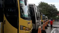 Dirjen Perhubungan Darat Kementerian Perhubungan memperkirakan jumlah penumpang angkutan umum pada libur Natal 2014 dan Tahun Baru 2015 mencapai 14 juta orang, Jakarta, Senin (8/12/2014). (Liputan6.com/Miftahul Hayat)