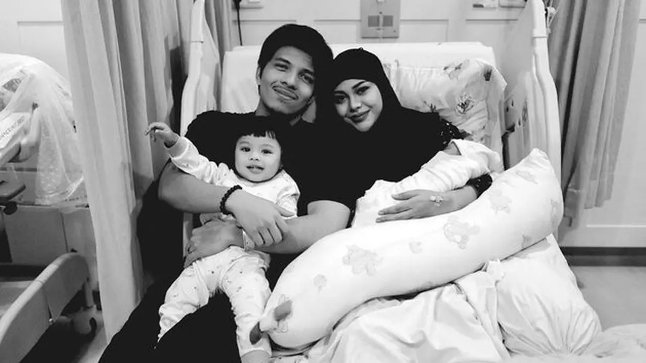 [Fimela] Atta Halilintar dan Aurel Hermansyah