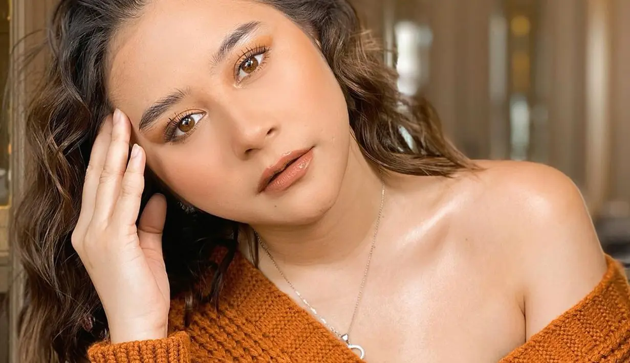 Prilly Latuconsina (Instagram/prillylatuconsina96)