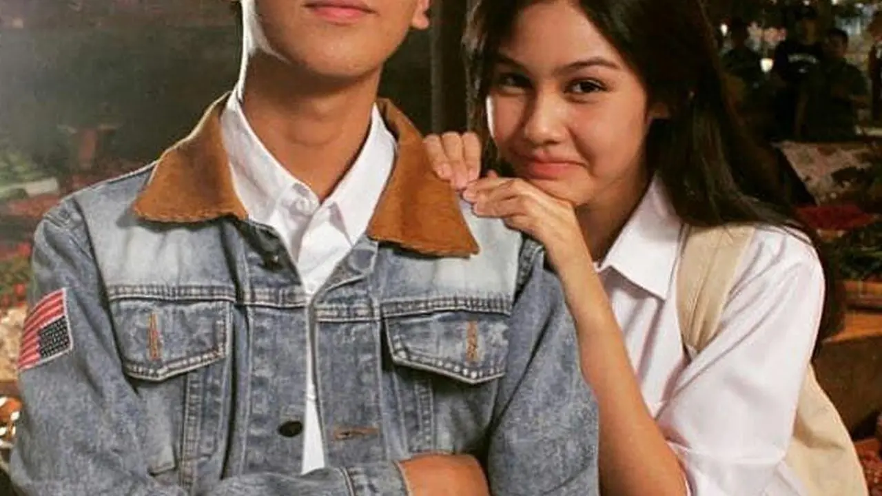 [Bintang] Bikin Cewek Susah Move On, Ini Gaya Fashion Dilan yang Kece Berat