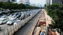 Meski, pembangunan MRT Jakarta dalam skala besar baru dimulai Juni 2014 mendatang, namun dampak terhadap lalu lintas di sepanjang jalur Sisingamangaraja-Sudirman-Bundaran HI mulai terasa, (28/5/2014). (Liputan6.com/Andrian M Tunay)