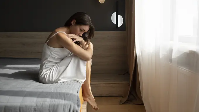 Kenali 4 Zodiak Paling Sensitif dan Cara Terbaik Menghadapinya - Cover