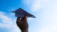Ilustrasi pesawat kertas