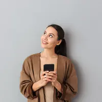 Banyak kegiatan seru dari Fimela yang bisa kamu ikuti kalau join ke grup WhatsApp Fimelahood. (Shuttertock)