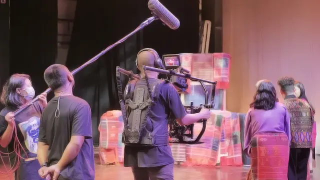 [Fimela] MusikalDiRumahAja