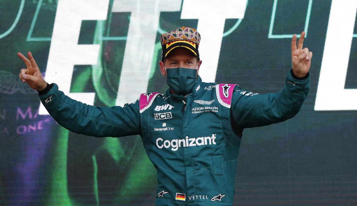 Setelah berhasil naik podium, pembalap veteran Jerman ini berhasil naik ke posisi sembilan pada klasemen sementara F1 seusai GP Azerbaijan ini. (Foto: AFP/Pool/Maxim Shemetov)