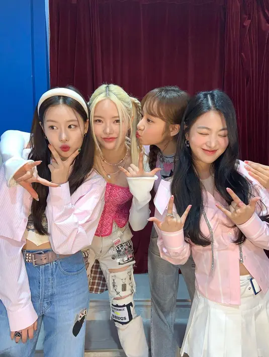 Vokalis mereka punya tone suara yang berbeda dari grup K-Pop kebanyakan. Namun soal nada, mereka punya hook yang nyaman di telinga. [Instagram @we_fiftyfifty]