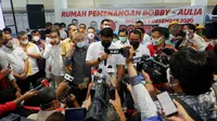 Bobby Nasution memberikan keterangan pers di Rumah Pemenangan