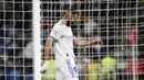 Reaksi pemain Real Madrid Karim Benzema saat melawan Osasuna pada pertandingan La Liga Spanyol di Stadion Santiago Bernabeu, Madrid, Spanyol, 27 Oktober 2021. Pertandingan berakhir 0-0. (AP Photo/Jose Breton)