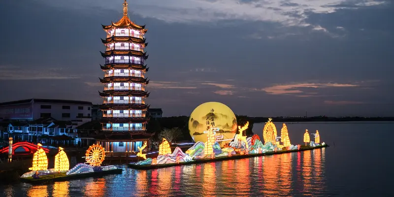 FOTO: Warna-Warni Lentera di Festival Pertengahan Musim Gugur China - Photo Liputan6.com