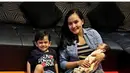 Dari perikahannya dengan Donny Azwan Putra pada 30 Oktober 2011 silam, Intan Nuraini dikaruniai dua orang anak, Alrazi Rabbani Azwan dan Saliha Zayna Azwan. (Instagram/@intan_nuraini23)