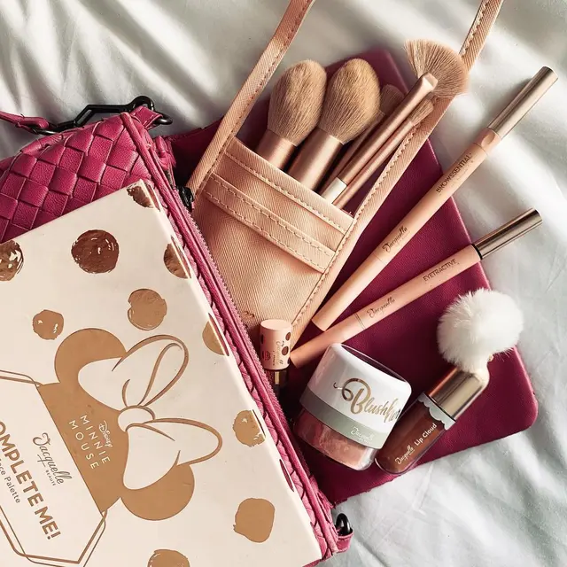 Brand makeup lokal Jacquelle x Disney