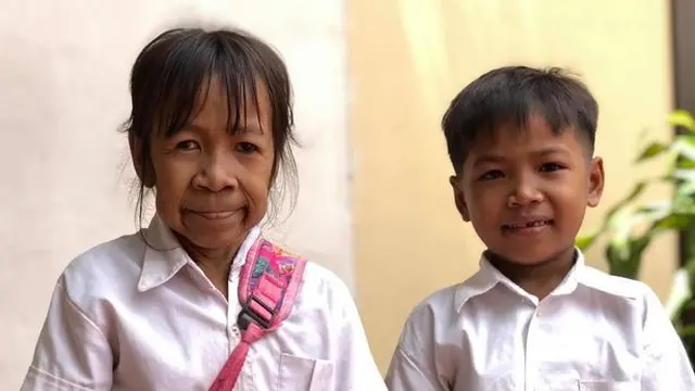 bocah 10 tahun terlihat sangat tua