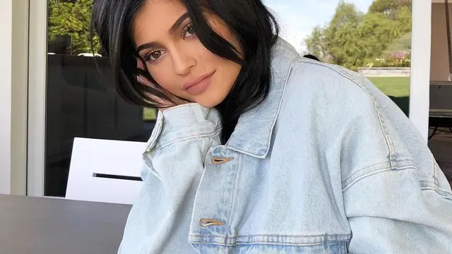 [Bintang] Kylie Jenner