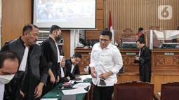 Terdakwa kasus dugaan pembunuhan berencana terhadap Brigadir Nofriansyah Yosua Hutabarat, Ferdy Sambo usai menjadi saksi dalam menjalani sidang lanjutan di Pengadilan Negeri Jakarta Selatan, Rabu (7/12/2022). Ferdy Sambo menjadi saksi untuk terdakwa Richard Eliezer, Ricky Rizal dan Kuat Ma'ruf di persidangan perkara pembunuhan berencana Brigadir J. (Liputan6.com/Faizal Fanani)