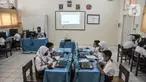 Suasana kegiatan Asesmen Nasional Berbasis Komputer (ANBK) di SDN Pulogadung 05 Pagi, Jakarta Timur, Selasa (25/10/2022). Kementerian Pendidikan Kebudayaan Riset dan Teknologi (Kemendikbud Ristek) secara serentak menggelar ANBK 2022 tingkat SD/MI atau sederajat yang bertujuan untuk melihat kemampuan sekolah secara keseluruhan dalam pelaksanaan pendidikan, dan tujuan akhirnya adalah untuk peningkatan mutu sekolah. (merdeka.com/Iqbal S. Nugroho)