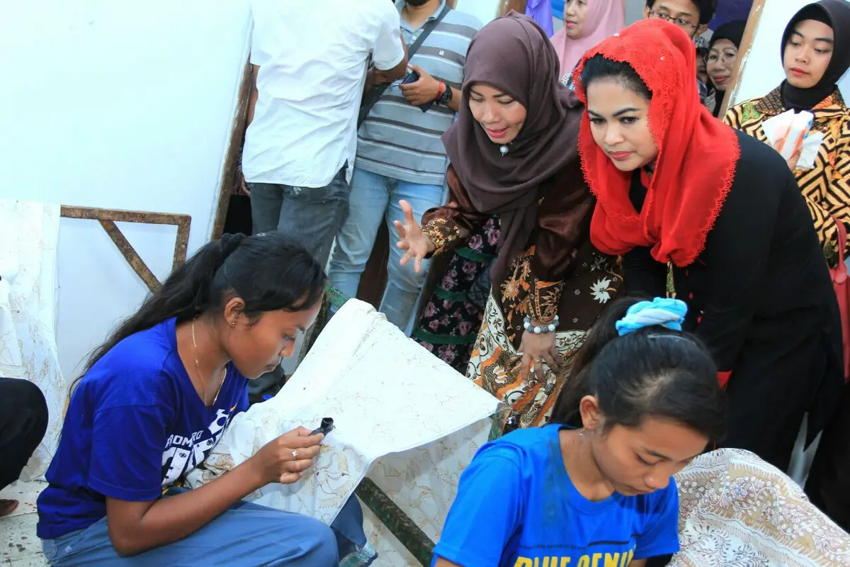 Calon Wakil Gubernur Jawa Timur Puti Guntur Soekarno