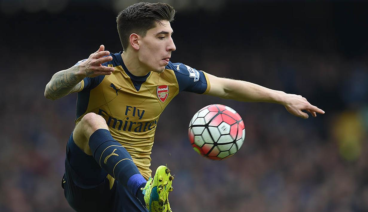 4. Hector Bellerin (Arsenal), bek kanan asal Spanyol ini memiliki kecepatan lari 20 dari nilai maksimal 20 dan akselerasi 19. (EPA/Peter Powell)