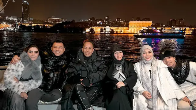 Saling Lepas Rindu, Ini 6 Potret Kebersamaan Aurel Hermansyah dan Mertua