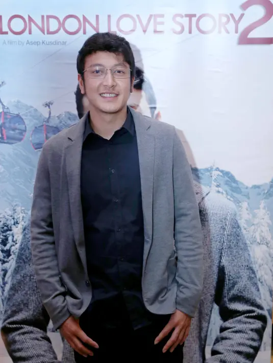 Film yang belum tayang secara umu ini diharapkan Dimas bisa menuai kesuksesan seperti LLS pertama. Hal ini dilihatnya saat menonton bersama di luar  kota, antusias para penontonnya sangat tinggi dan ramai. (Nurwahyunan/Bintang.com)