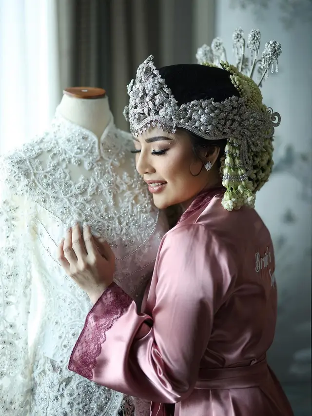 Anna menikah dengan Angga Wijaya pada Jumat (23/6/2023). (Foto: Instagram/aldiphotoofficial)