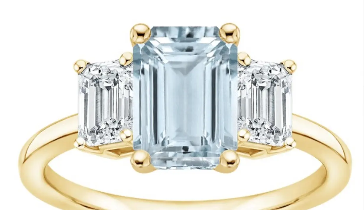 Cincin batu berwarna. Dari aquamarine atau batu permata zamrud hingga berlian kuning, memilih cincin batu berwarna adalah cara yang bagus untuk menambahkan elemen unik pada sesuatu yang akan kamu kenakan setiap hari. Foto: StyleCaster.
