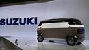 Mobil konsep Suzuki Hanare dipamerkan dalam Tokyo Motor Show di Tokyo, Jepang, Jumat (25/10/2019). (TRIBALLEAU CHARLY/AFP)