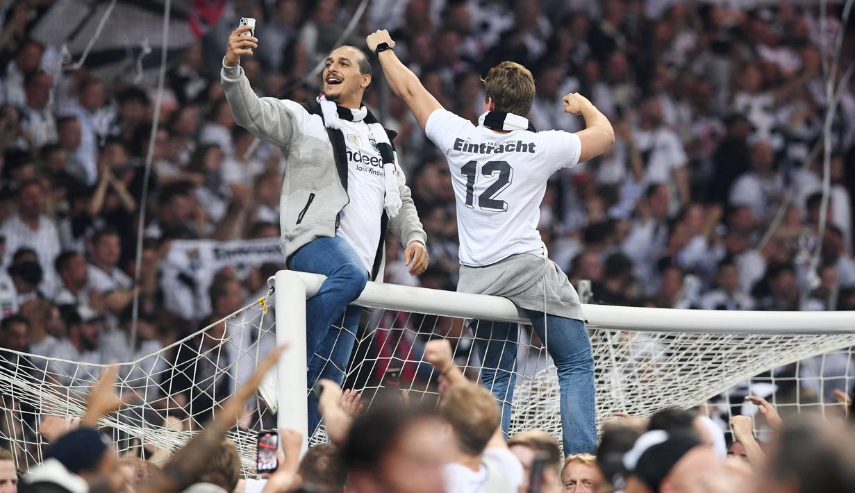 <p>Eintracht Frankfurt akan bertemu Glasgow Rangers di final usai di semi final menyingkirkan wakil kuat asal Jerman, RB Leizpig. (AFP/Christof Stache)</p>