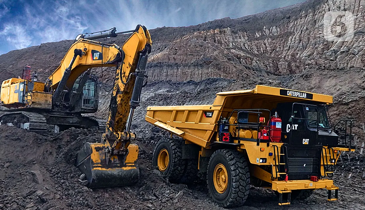 Truk tambang Cat 777E versi terbaru dipamerkan saat peluncuran di Samarinda, Kalimantan Timur (24/8/2021). Truk Cat 777E versi 2021 memiliki peningkatan pada kontrol daya, torsi, dan transmisi untuk menghasilkan produktivitas terbaik di kelasnya. (Liputan6.com/HO/Trakindo)