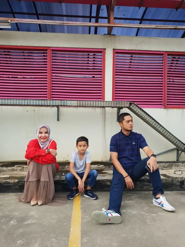 6 Potret Harmonis Keluarga Ferry Ardiansyah dan Tasya Nurmedina, Manis Banget