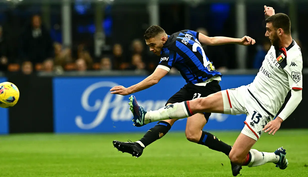 Di paruh pertama pertandingan, Nerazzurri mencetak dua gol ke gawang Genoa.  (GABRIEL BOUYS/AFP)
