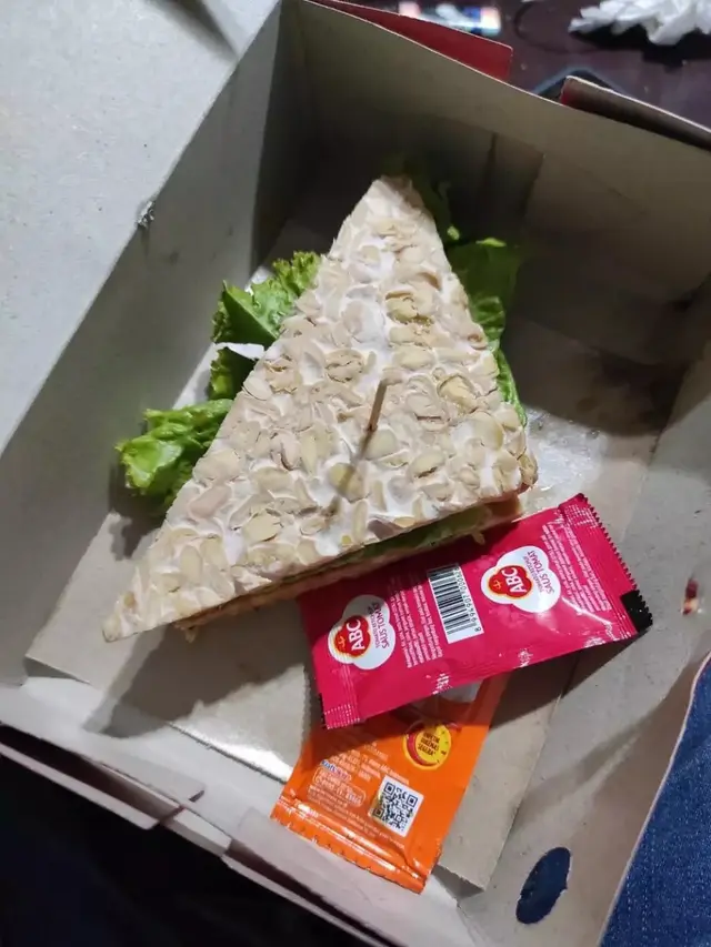 6 Momen Apes Beli Makanan Masih Mentah Ini Bikin Elus Dada, Gagal Makan