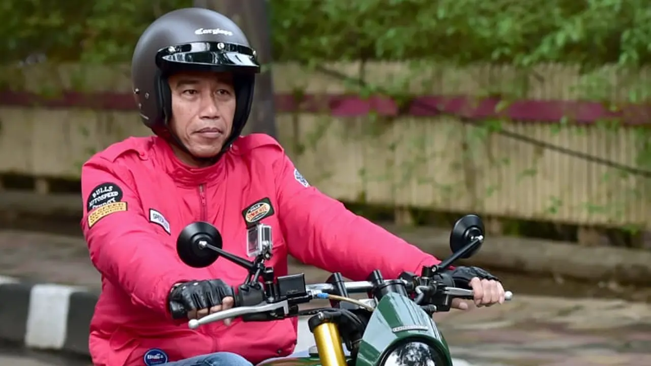 Jokowi Jajal Motor ke Pasar Anyar Tangerang