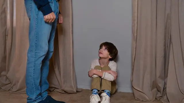 Membantu anak setelah peristiwa kekerasan