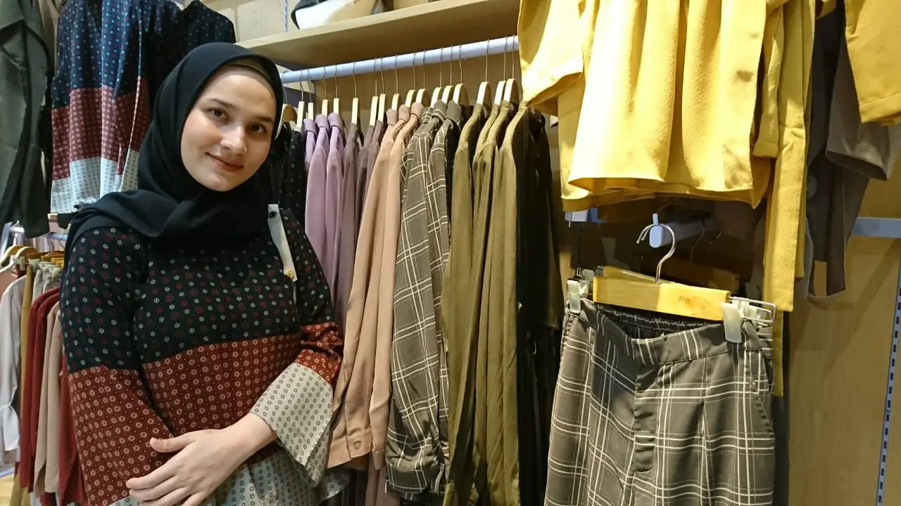 Tips Tampil Keren Berbusana Muslim Selama Ramadan ala Hijabers Dwi Handayani